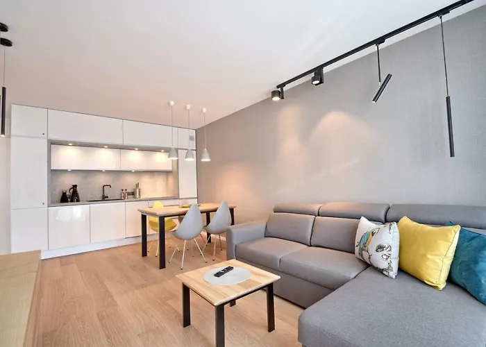 Pier 72 Premium Apartment