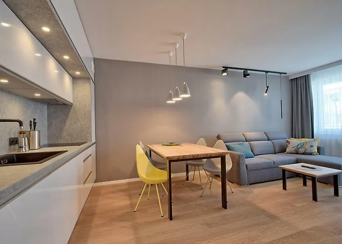 Pier 72 Premium Apartment